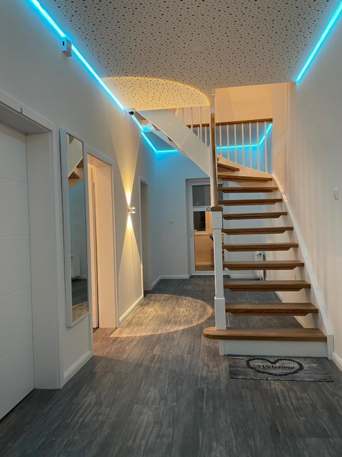 Citygluecknms - Direkt Am Bahnhof Und Einkaufszentrum Neumünster Exteriör bild