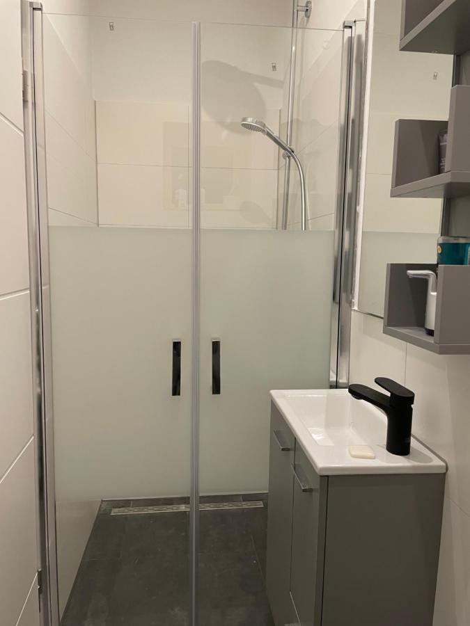Citygluecknms - Direkt Am Bahnhof Und Einkaufszentrum Neumünster Exteriör bild