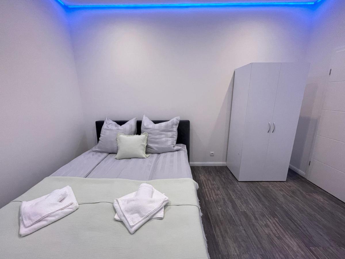 Citygluecknms - Direkt Am Bahnhof Und Einkaufszentrum Neumünster Exteriör bild